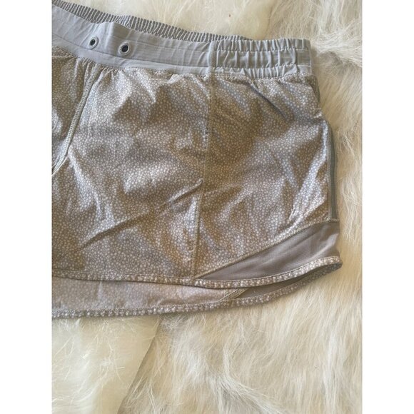 Lululemon Womens Gray Swiftly Tech Running Shorts Size M lightweight Activewear - Picture 2 of 5